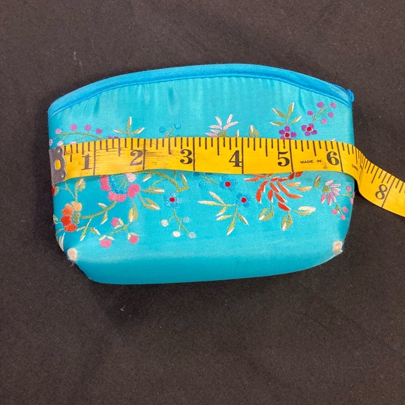 Small Turquoise makeup purse with flower embroidery. - Picture 4 of 7